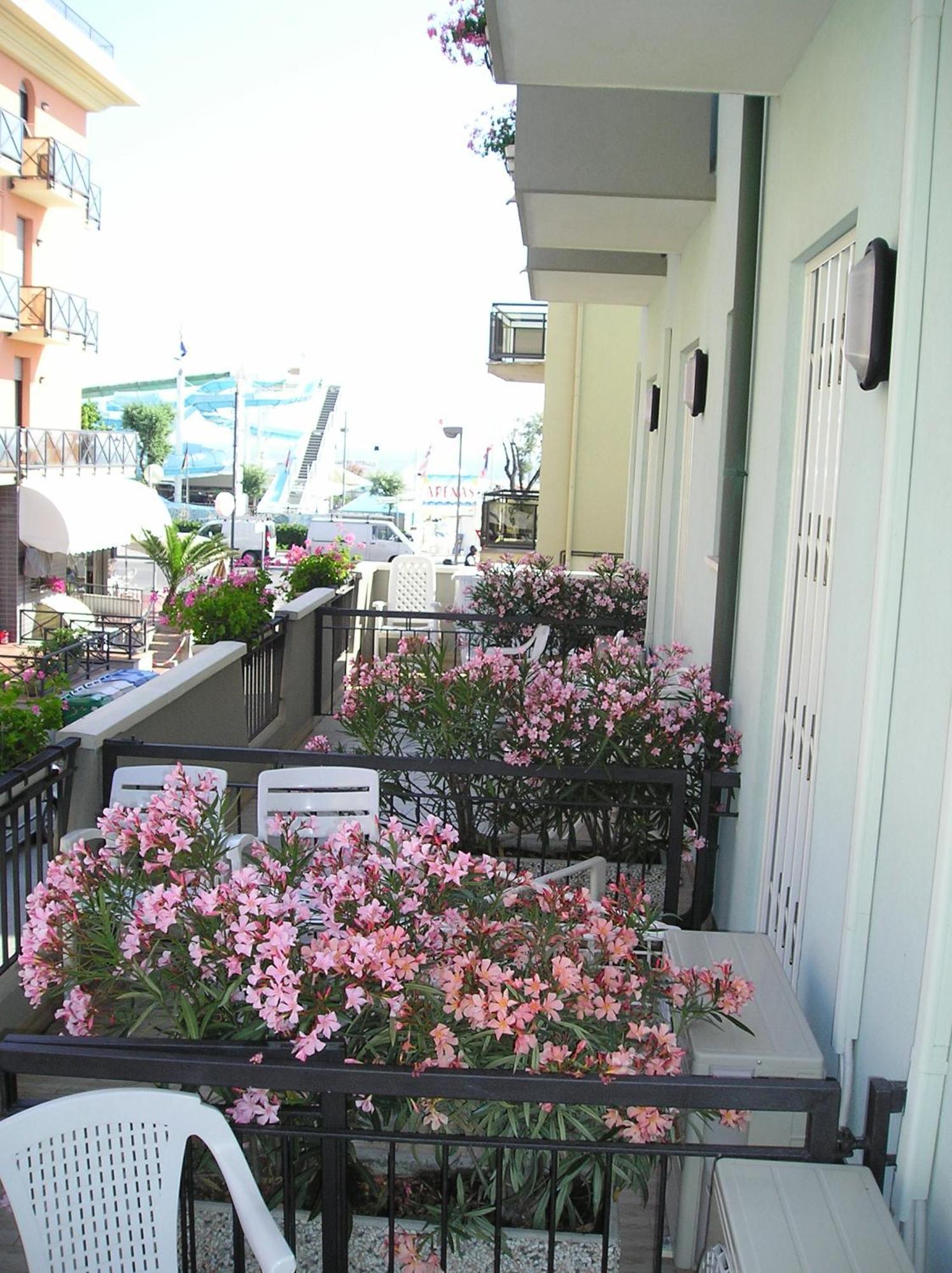 Hotel Villa Dei Gerani Rimini Exteriér fotografie