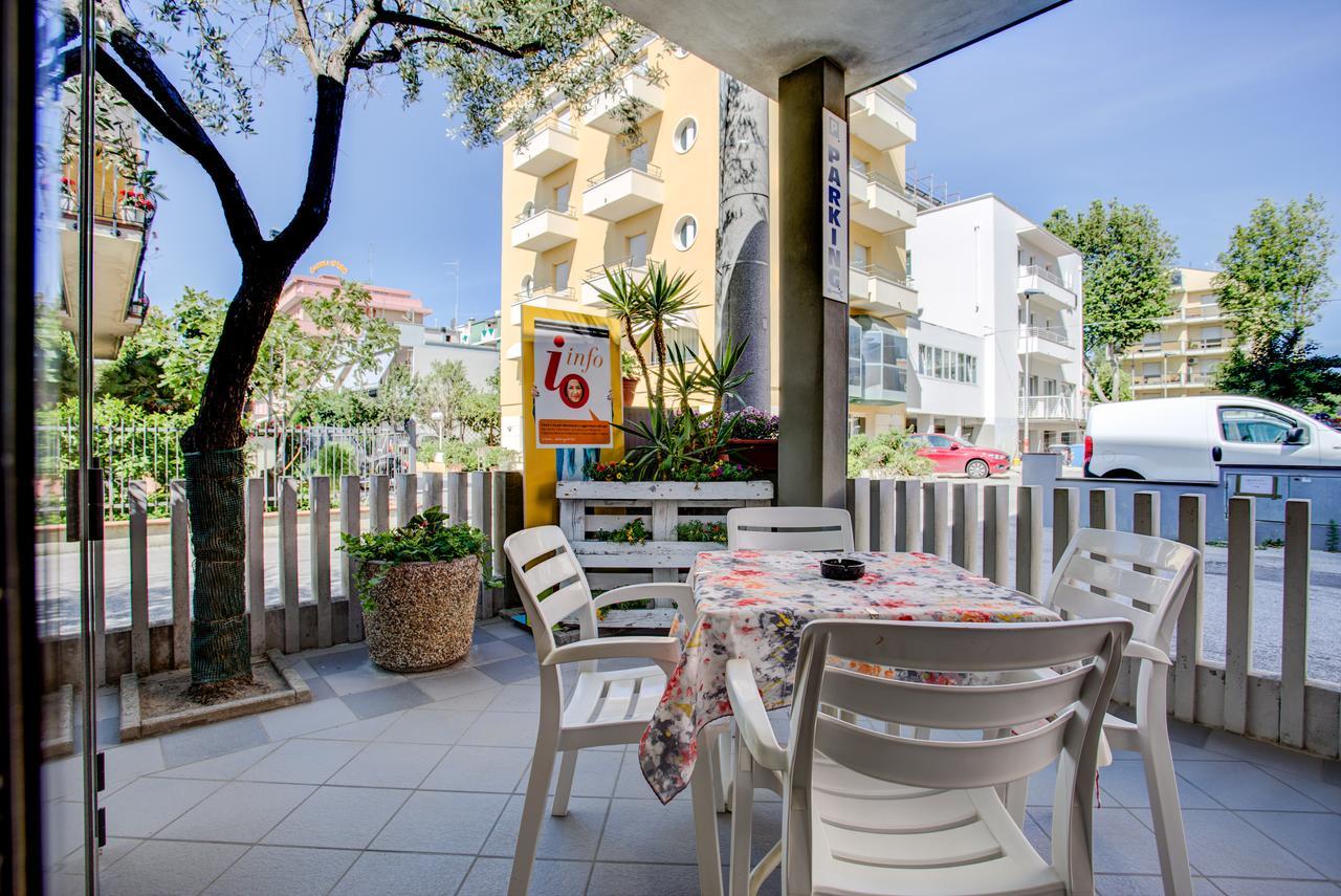 Hotel Villa Dei Gerani Rimini Exteriér fotografie